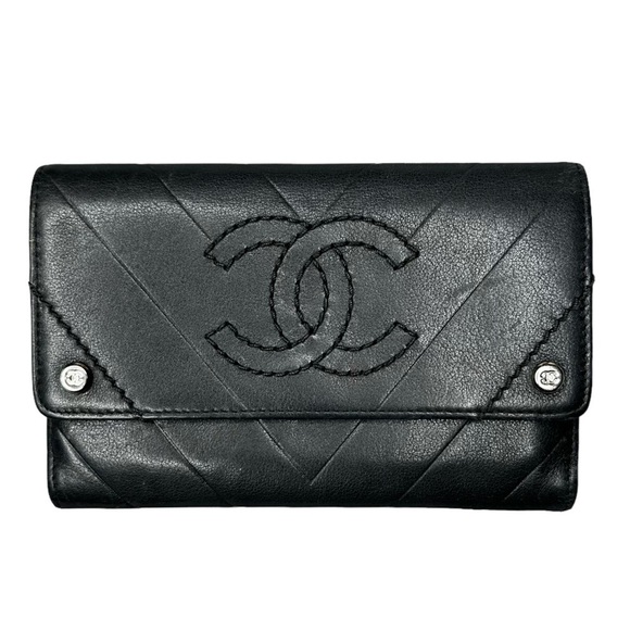 Authentic CHANEL Black Quilted Chevron Lambskin Leather CC Button Wallet Clutch - Picture 4 of 15
